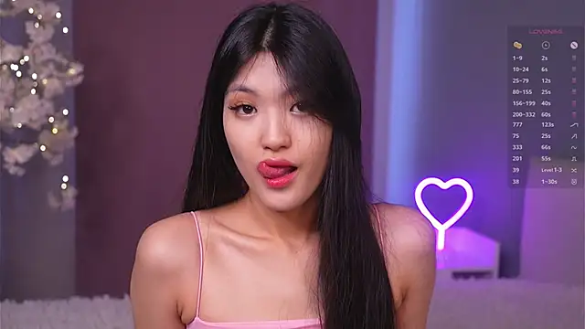 FancyEsten online show from February 2026 08:02:01 AM