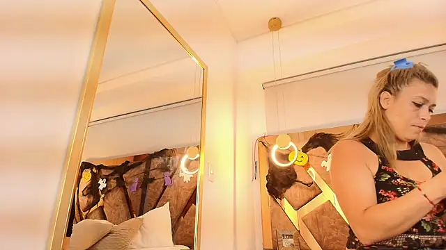 zarah andrew   online show from October 2025 11:51:02 AM