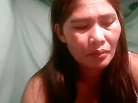 Snapshot of Juicy_69xx chatting on September 2025 06:08:02 PM Juicy 69xx online show from September 2025 06:08:02 PM