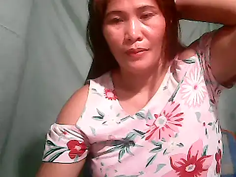 Snapshot of Juicy_69xx chatting on September 2025 07:21:02 AM Juicy 69xx online show from September 2025 07:21:02 AM