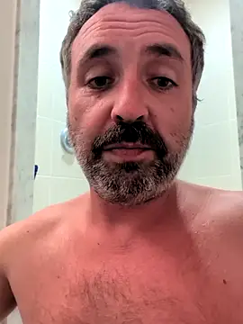 Snapshot of cloudymatt chatting on October 2025 09:02:01 PM cloudymatt online show from October 2025 09:02:01 PM