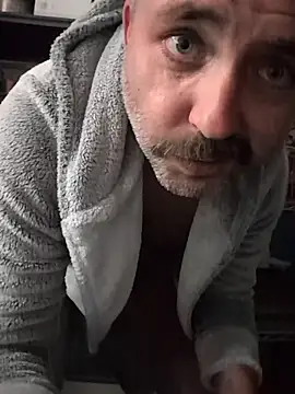 Snapshot of cloudymatt chatting on November 2025 07:07:01 AM cloudymatt online show from November 2025 07:07:01 AM