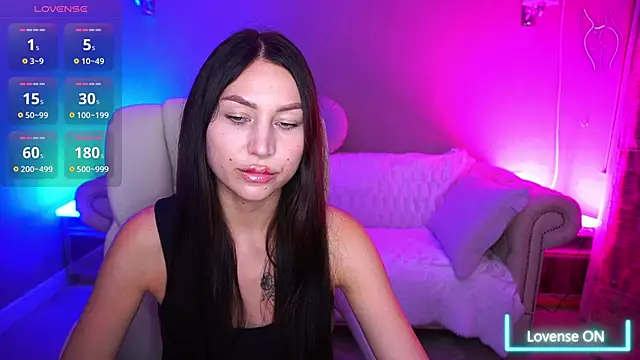 EliseVelour online show from October 2025 12:45:01 PM