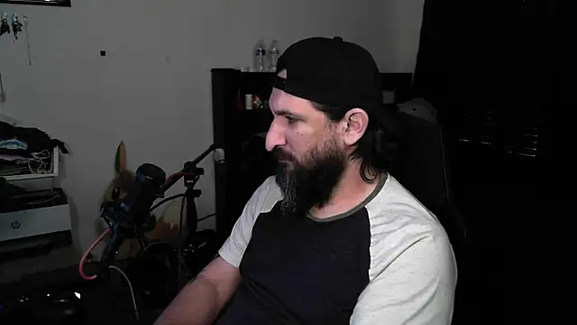 DevilPup75  online show from May 2026 08:38:01 PM