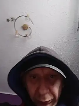 Thoma9034 online show from November 2025 12:48:02 PM