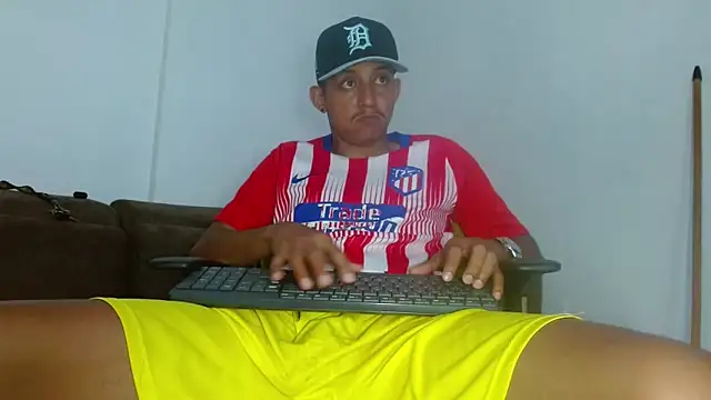 skinny23cm online show from March 2026 08:47:01 PM