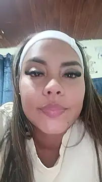 Snapshot of EmilyDuran_ chatting on July 2026 09:20:01 PM EmilyDuran online show from July 2026 09:20:01 PM
