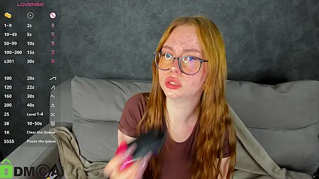 Roxy Sunnny online show from September 2025 08:30:02 AM