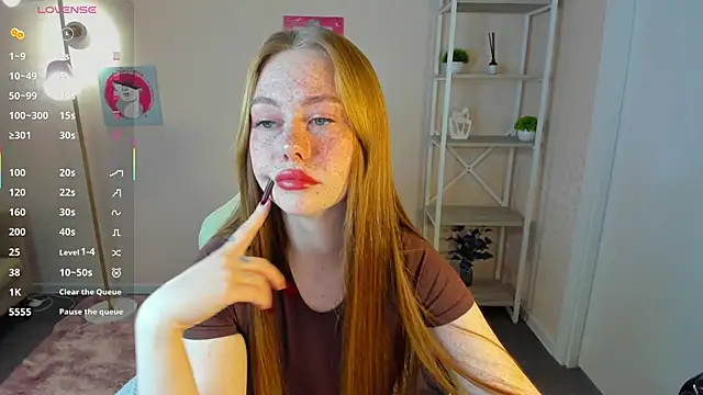 Roxy Sunnny online show from October 2025 09:28:02 AM