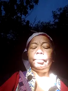 VangLe73 online show from October 2025 10:43:02 PM