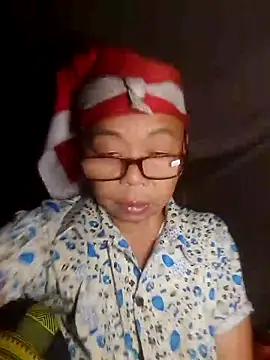 VangLe73 online show from October 2025 11:14:02 AM