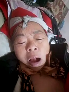 VangLe73 online show from November 2025 07:46:02 PM