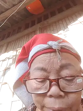 VangLe73 online show from November 2025 08:25:02 AM