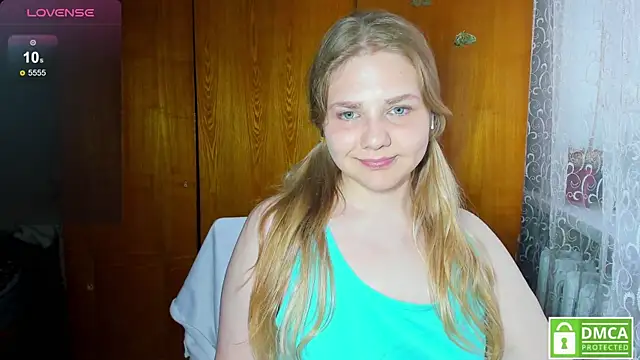 AlinaMors online show from June 2026 04:42:02 PM