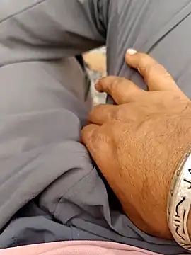 Snapshot of hard_boy9455 chatting on November 2025 04:47:01 AM hard boy9455 online show from November 2025 04:47:01 AM