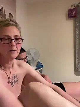 Curvy-Jinx online show from December 2025 09:46:02 PM