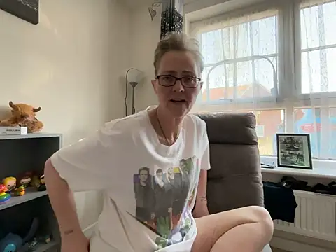 Curvy-Jinx online show from March 2026 08:29:01 AM