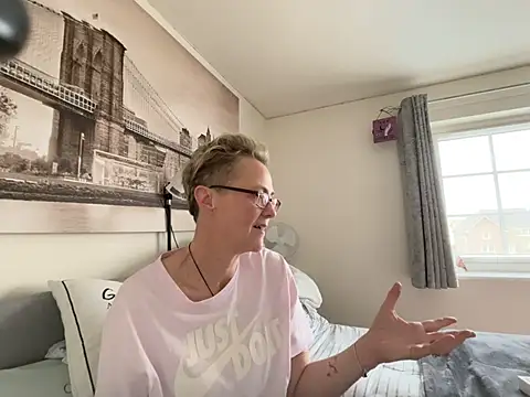 Curvy-Jinx online show from March 2026 08:52:01 AM