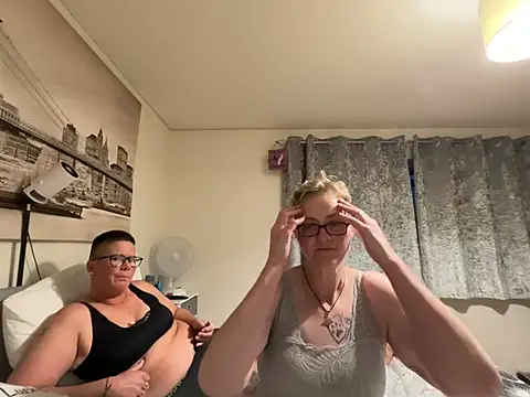 Curvy-Jinx online show from July 2026 08:44:01 PM