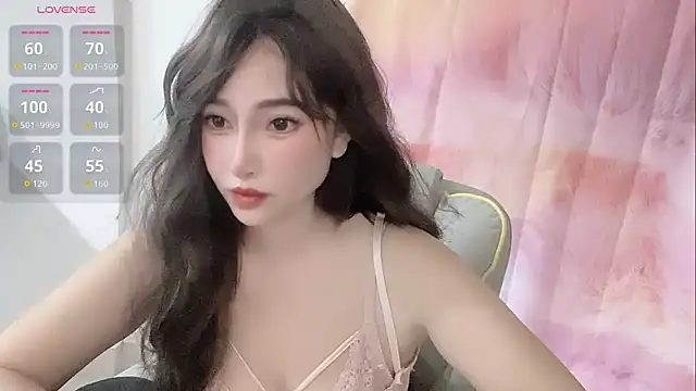 Snapshot of Crush-7ii chatting on September 2025 01:43:02 PM Crush-7ii online show from September 2025 01:43:02 PM