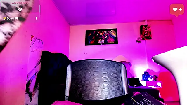 Rossedewitt  online show from April 2026 07:18:02 PM