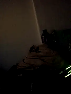 Snapshot of luisahot_9727 chatting on October 2025 04:35:02 AM luisahot 9727 online show from October 2025 04:35:02 AM