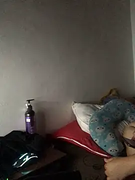 Snapshot of luisahot_9727 chatting on October 2025 11:44:01 AM luisahot 9727 online show from October 2025 11:44:01 AM