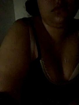 Snapshot of luisahot_9727 chatting on November 2025 06:14:01 AM luisahot 9727 online show from November 2025 06:14:01 AM