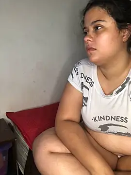 Snapshot of luisahot_9727 chatting on November 2025 05:51:02 AM luisahot 9727 online show from November 2025 05:51:02 AM