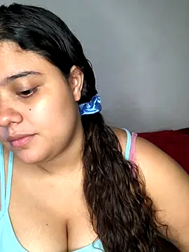 Snapshot of luisahot_9727 chatting on November 2025 05:40:01 AM luisahot 9727 online show from November 2025 05:40:01 AM