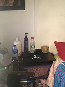 Snapshot of luisahot_9727 chatting on November 2025 06:28:01 AM luisahot 9727 online show from November 2025 06:28:01 AM