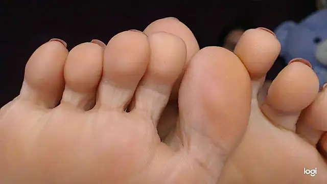 ash feet online show from December 2025 03:04:01 AM