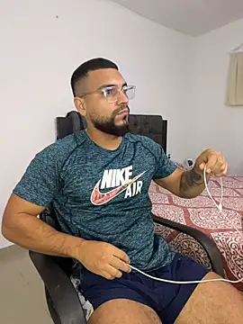 vincentjaxon online show from November 2025 10:04:02 AM