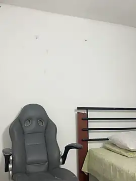 vincentjaxon online show from February 2026 12:35:02 PM