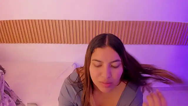 OliviaSweett online show from November 2025 06:50:02 PM