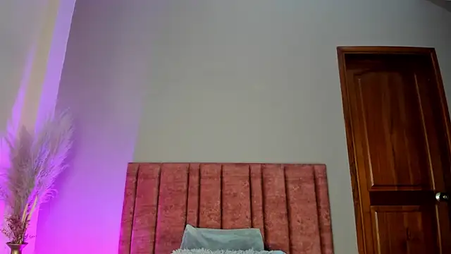 LunaAspen  online show from October 2025 05:58:02 PM