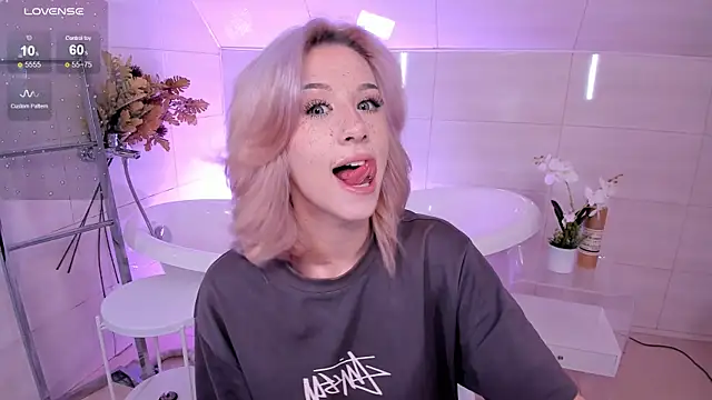 Necucub online show from September 2025 04:13:02 AM