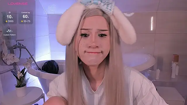 Necucub online show from October 2025 02:02:05 AM