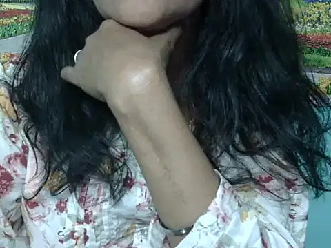 Snapshot of Lovely_bhabhi143 chatting on May 2026 06:07:01 AM Lovely bhabhi143 online show from May 2026 06:07:01 AM