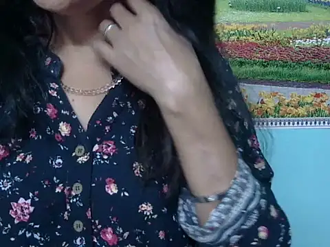 Snapshot of Lovely_bhabhi143 chatting on May 2026 06:09:01 AM Lovely bhabhi143 online show from May 2026 06:09:01 AM