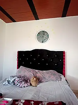 Snapshot of Isa_Acosta chatting on November 2025 12:48:02 PM Isa Acosta online show from November 2025 12:48:02 PM