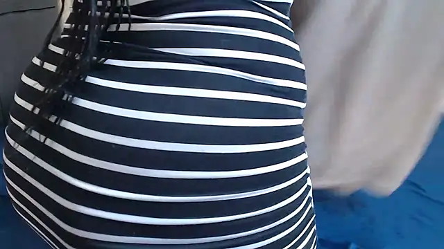 Snapshot of AfricanPopi chatting on January 2026 05:45:01 AM AfricanPopi online show from January 2026 05:45:01 AM