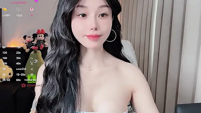 Xiatian520  online show from February 2026 07:18:01 AM