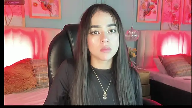 TifannyWolf  online show from November 2025 03:15:01 AM