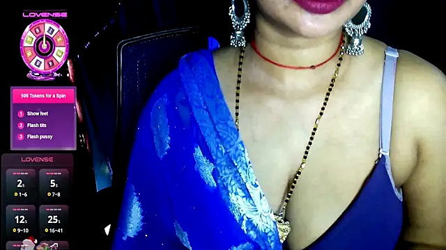Snapshot of QUEEN_SAKHI- chatting on July 2026 05:59:02 PM QUEEN SAKHI- online show from July 2026 05:59:02 PM