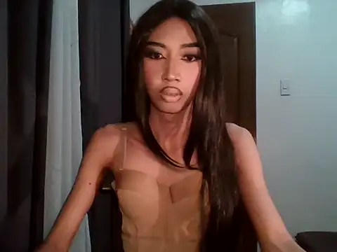YourTiffanyX online show from June 2026 07:56:02 PM