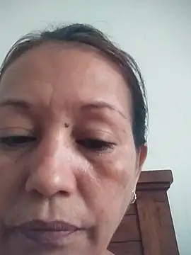 marinita13 online show from December 2025 04:47:01 PM