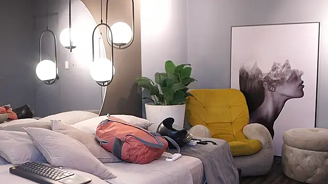 Snapshot of Ariaa_Isabell chatting on February 2026 06:50:01 PM Ariaa Isabell online show from February 2026 06:50:01 PM