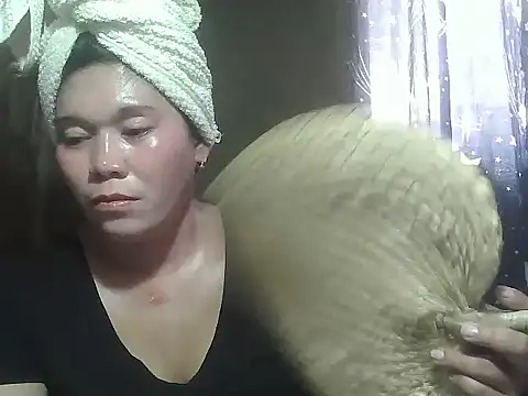 Snapshot of exoticclit69 chatting on April 2026 05:00:02 AM exoticclit69 online show from April 2026 05:00:02 AM