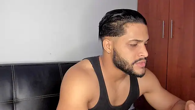 Pier Simons online show from November 2025 08:36:02 AM